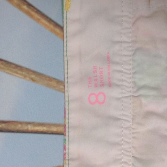 LILLY Pulitzer the Walsh shorts size 8 - Picture 2 of 4